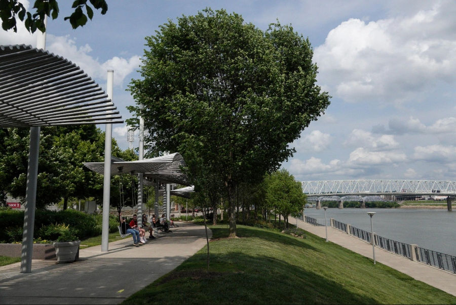 Smale Park with people sitting on the benches overlooking the Ohio River
