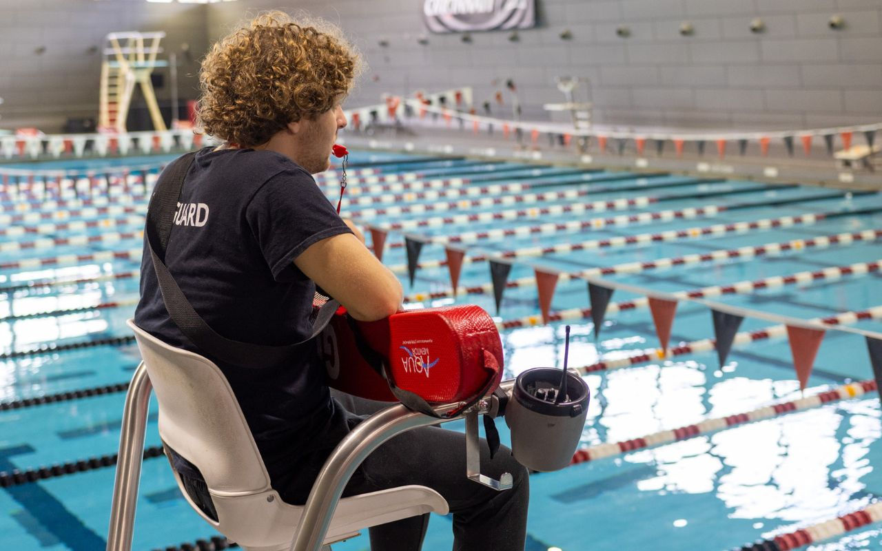 - lifeguard-employee