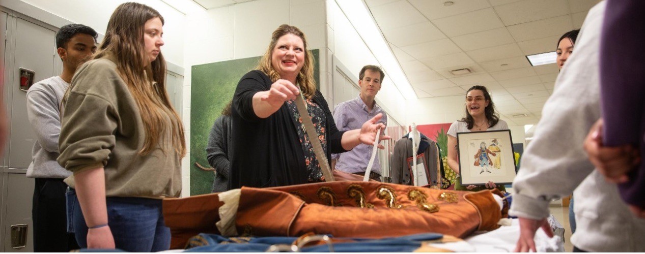 Students viewing art at a site visit