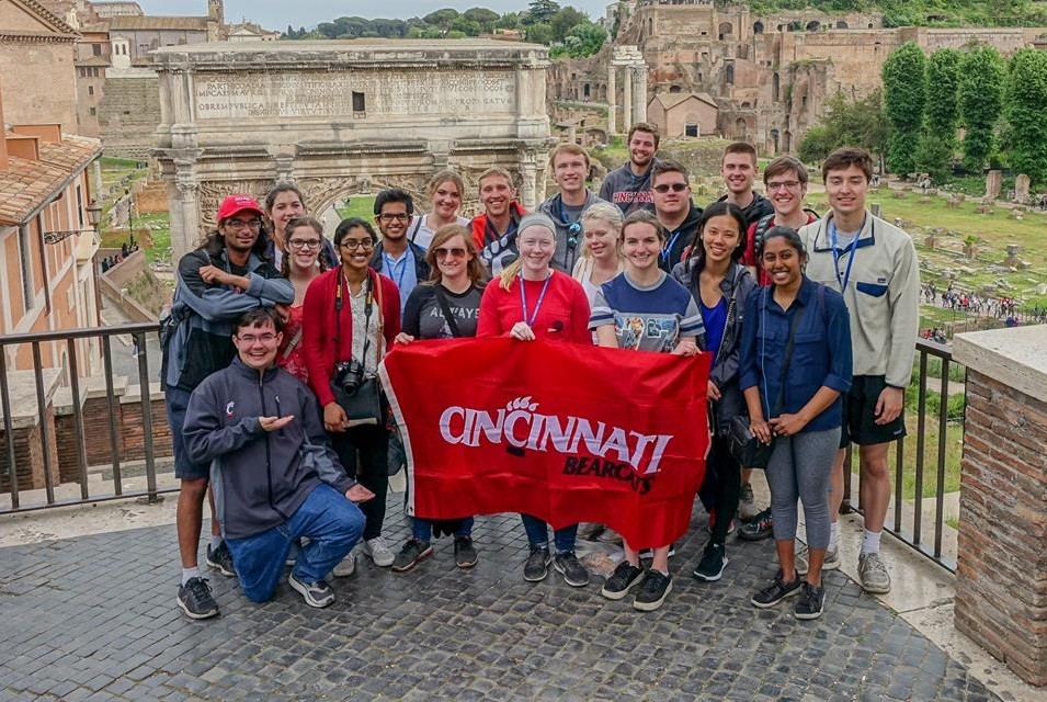 UHP group with flag in Italy