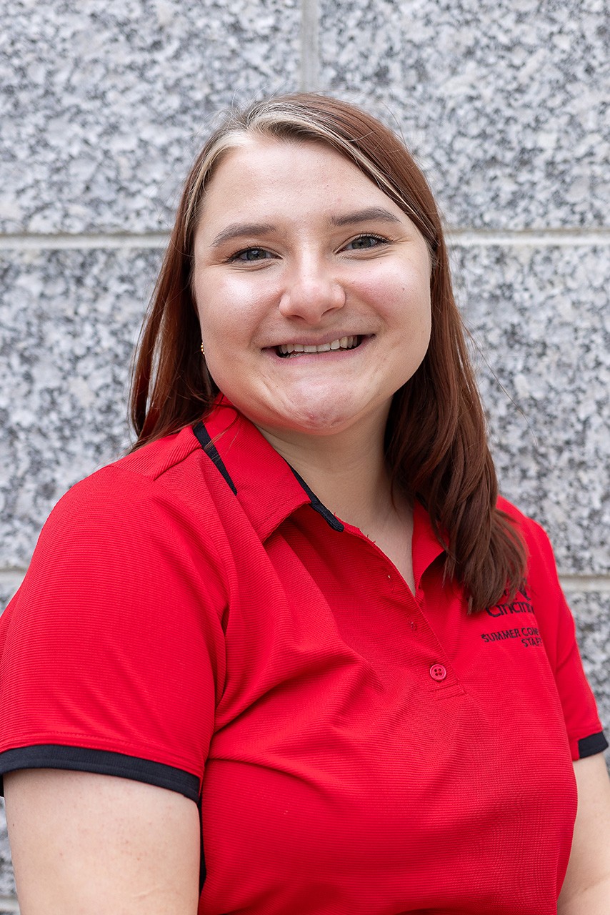 Grace Hansen Headshot