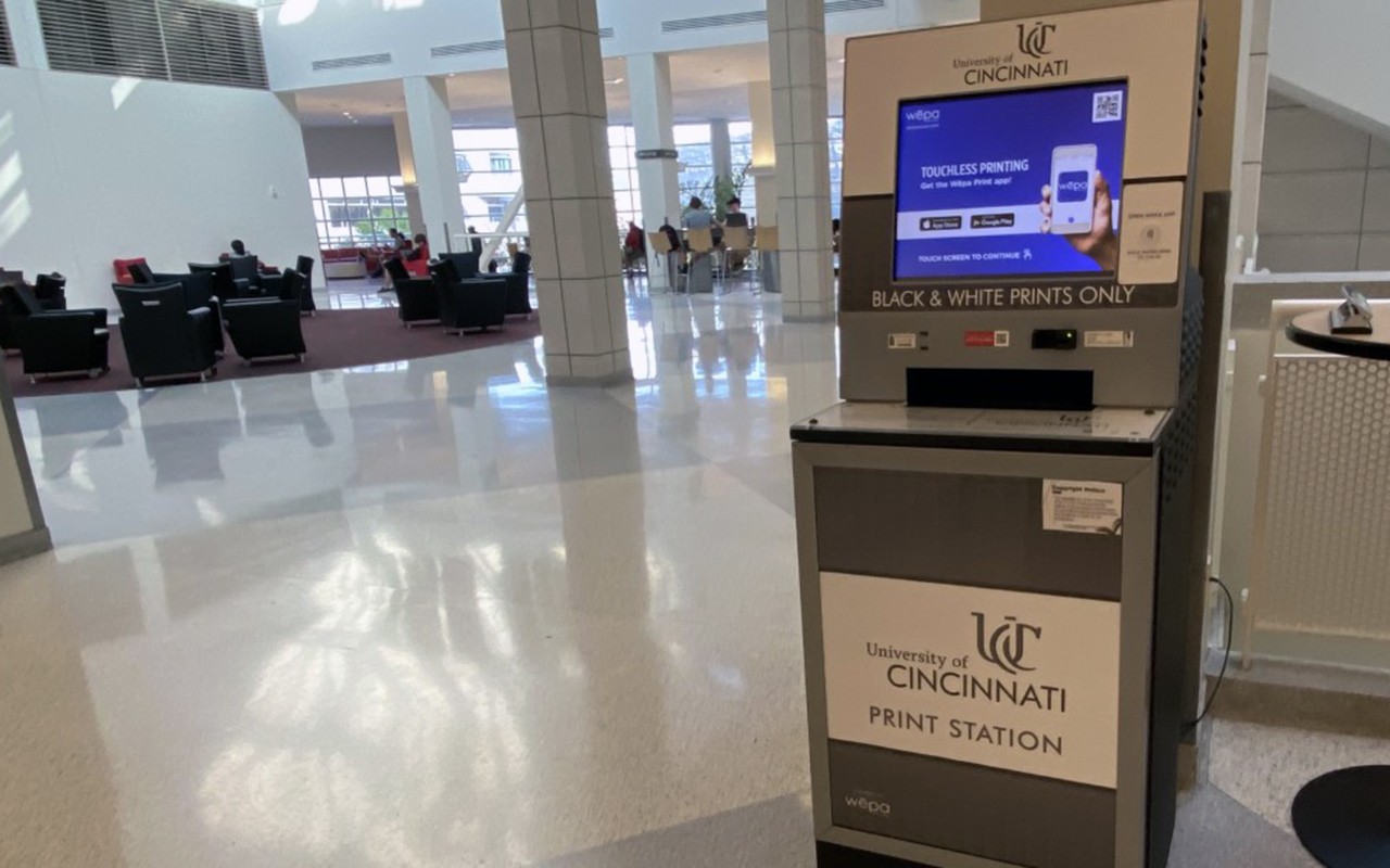 Self-service printing station.