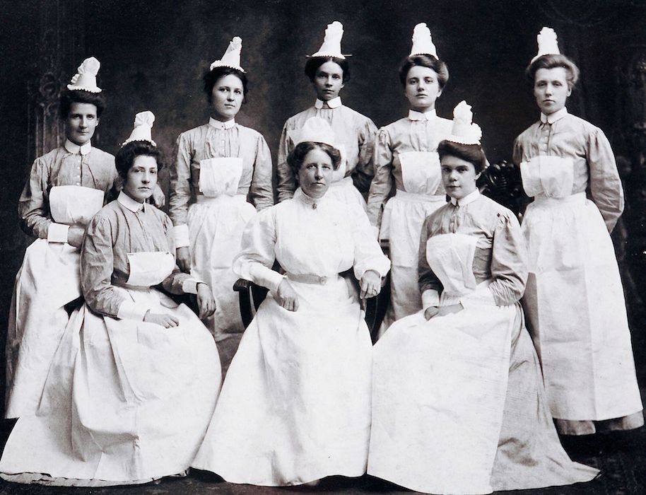 early 1900s nurses posing