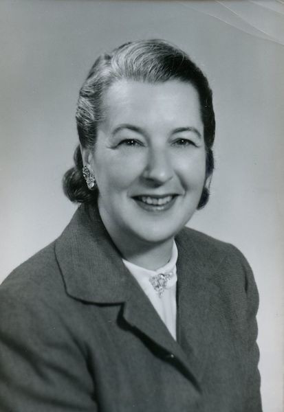 Headshot of Jane DeSerisey Earley