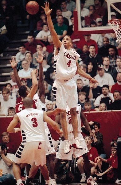 Kenyon Martin blocking a shot during a basketball game