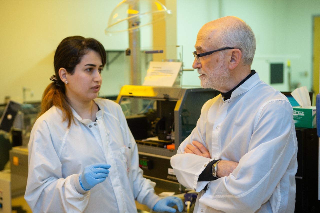 Dr. Andrew Steckl (Chemical Engineering) has a study on biosensors that was published in the Journal of the American Chemical Society. Shown here in his lab with doctoral student Shima Dalirirad.