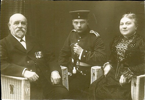 August, Hans and Adelaide Schiller