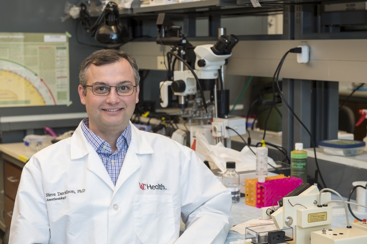 Steve Davidson in his lab