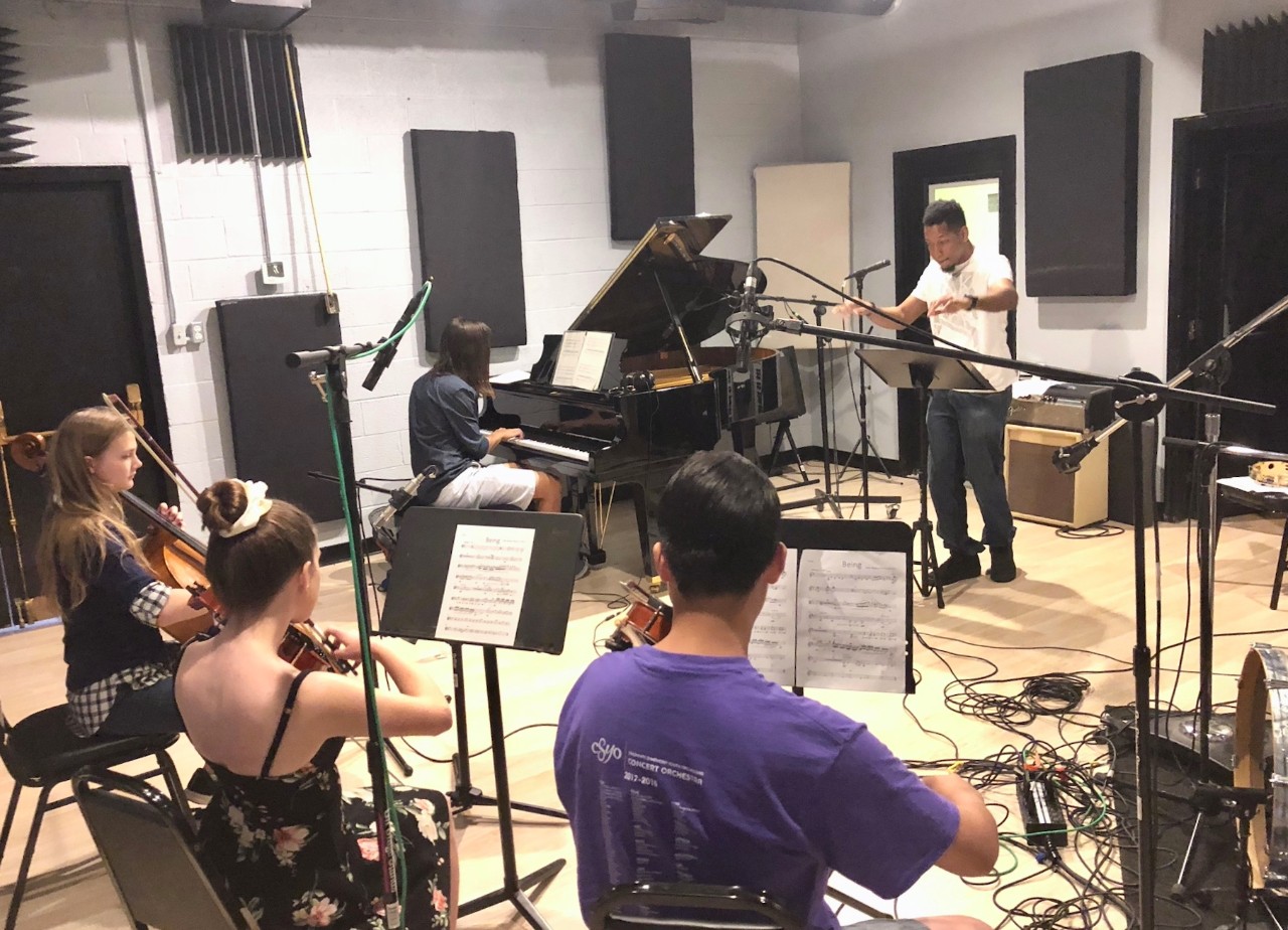 Brian Raphael Nabors conducting students