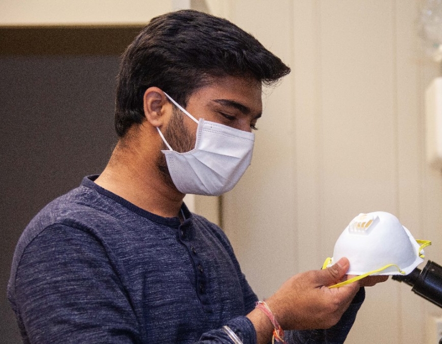 UC CEAS professor Rupak Banerjee and his students studied leaks from badly fitting N95 face masks, which can incread risk of coronavirus infection.