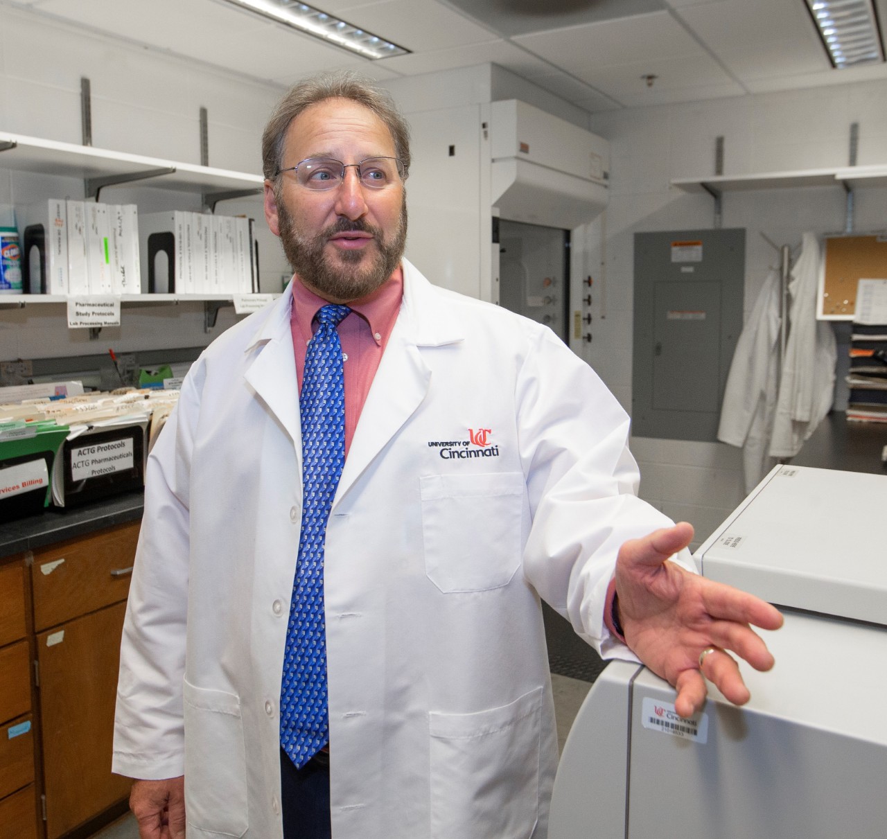 Professor Carl J. Fichtenbaum, MD shown here his in lab at MSB. UC/ Joseph Fuqua UC/Joseph Fuqua II