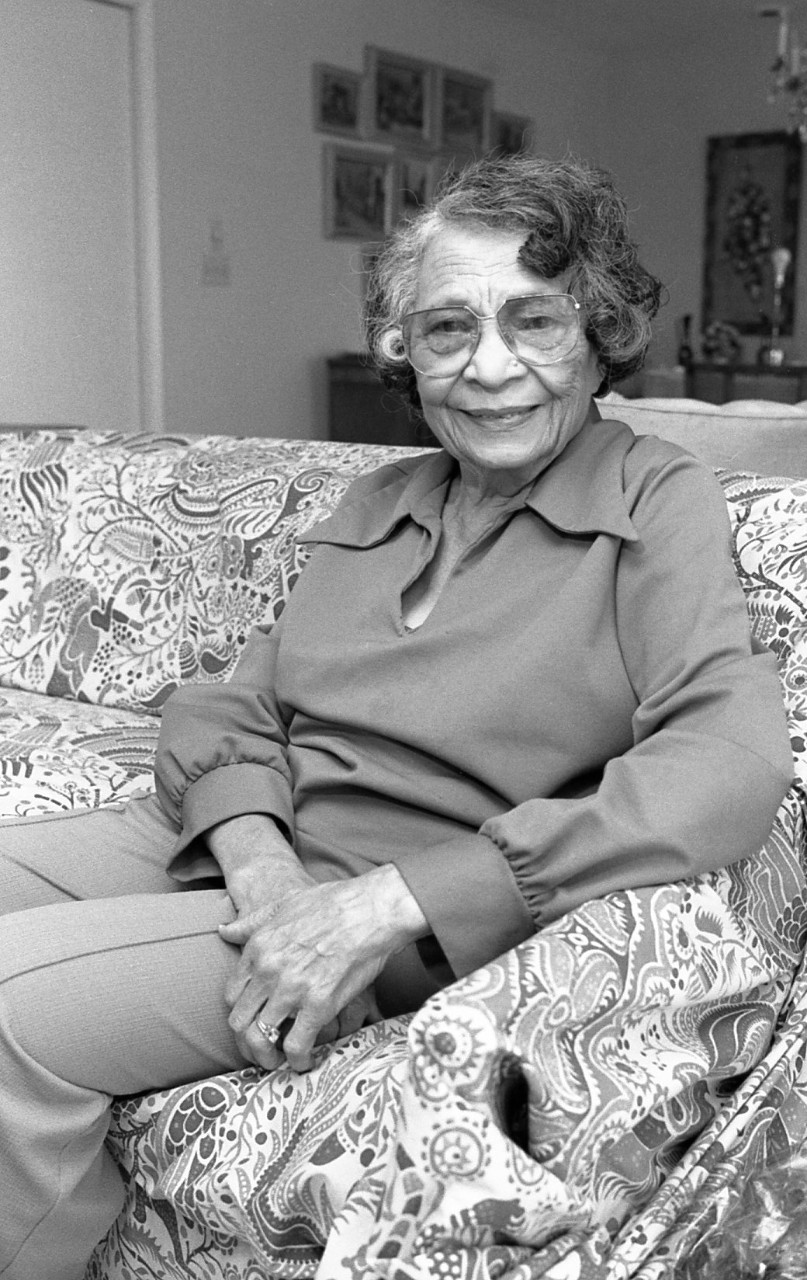 Portrait photo of Vera Clement Edwards