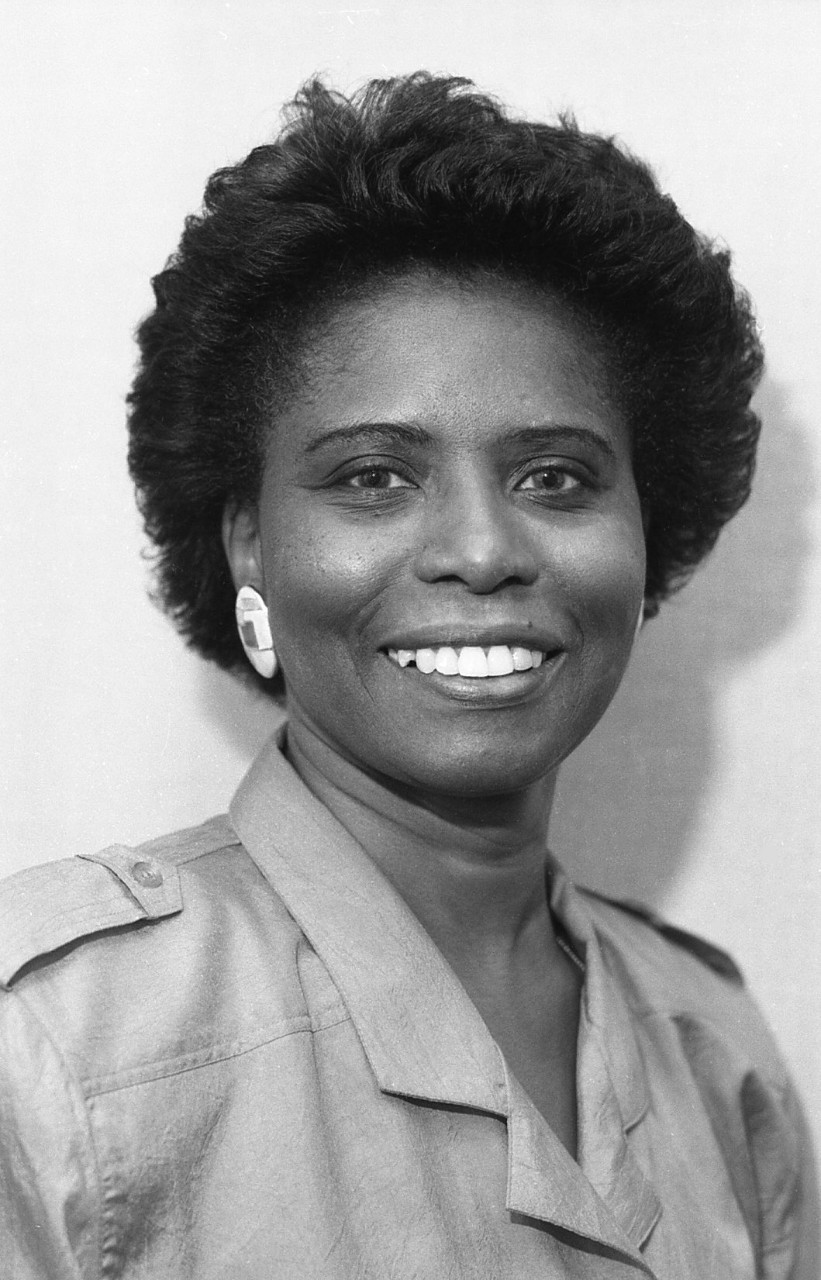 Head shot of Eleanor Hicks