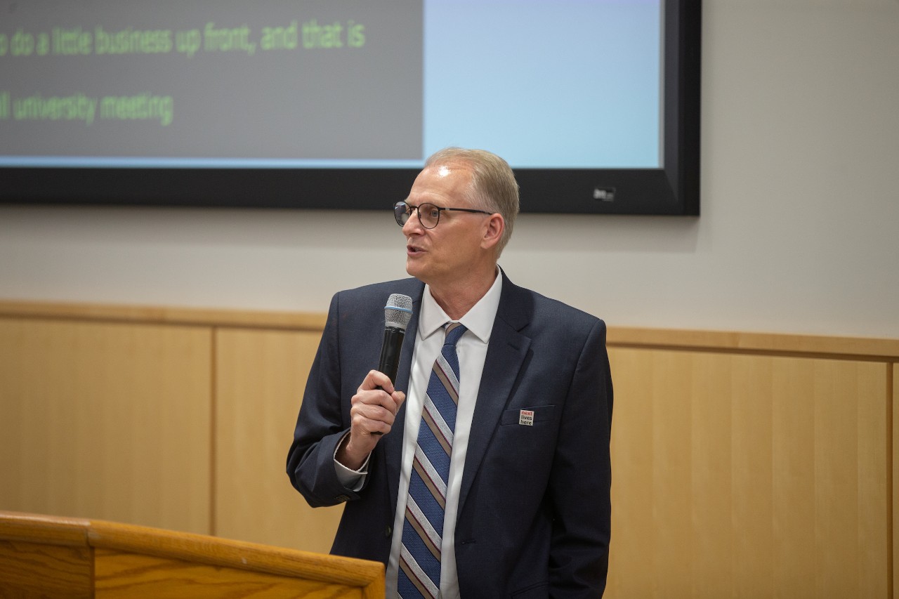 President Pinto delivers his annual State of the University to the Faculty Senate.