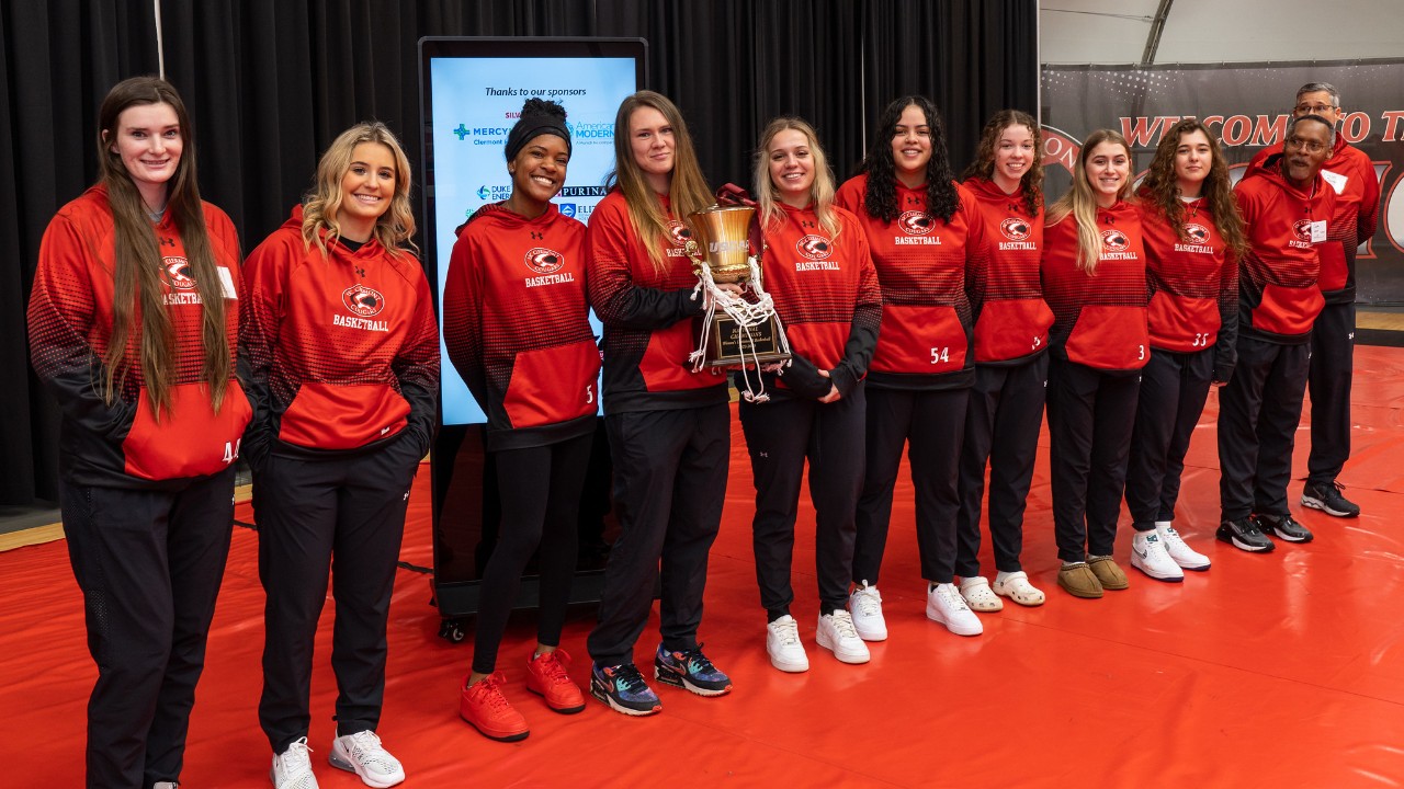 2023 UC Clermont women's basketball national championship team