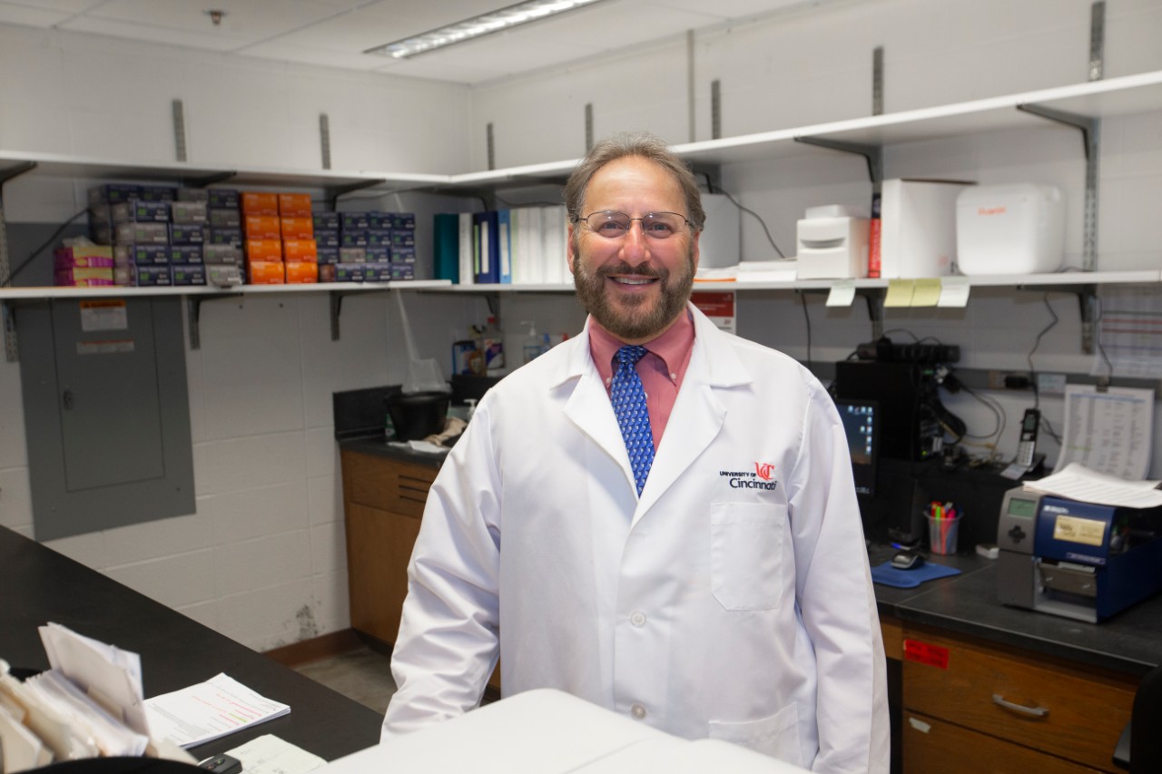 Professor Carl J. Fichtenbaum, MD shown here his in lab at MSB. UC/ Joseph Fuqua UC/Joseph Fuqua II