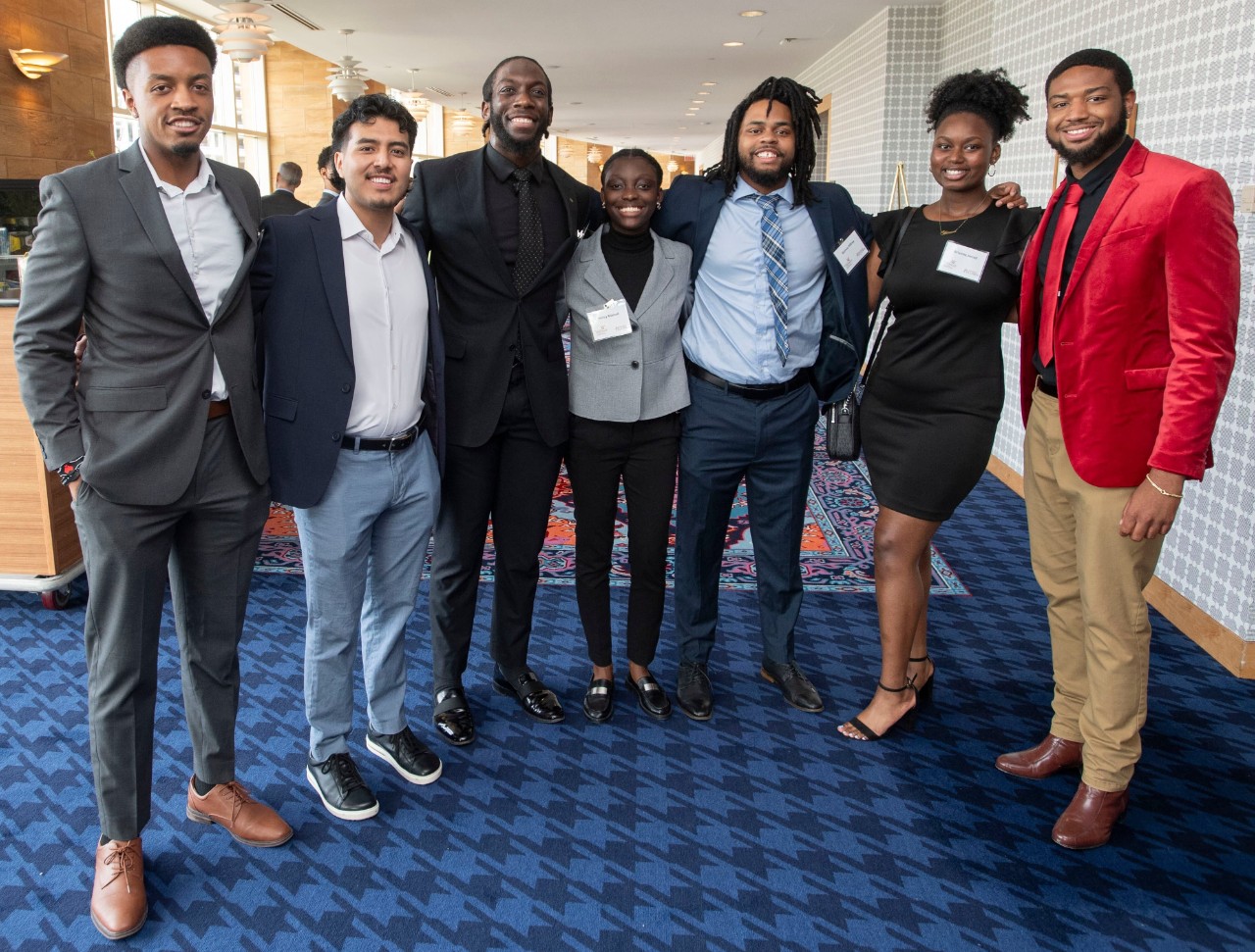 0418BusinessFellowsToast0107