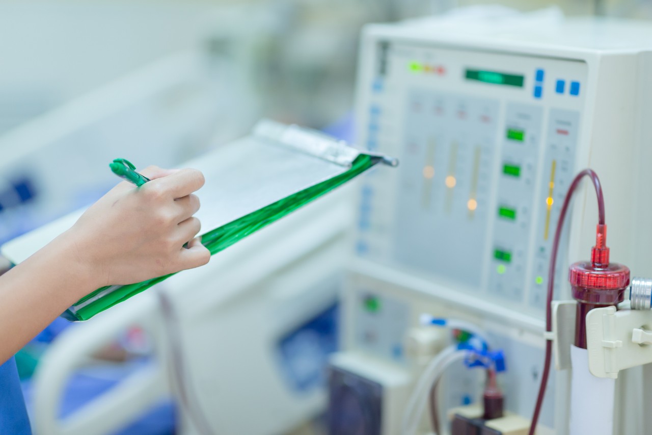 image of a hemodialysis machine