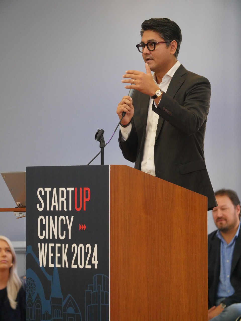 Cincinnati Mayor Aftab Pureval speaking during StartupCincy Week