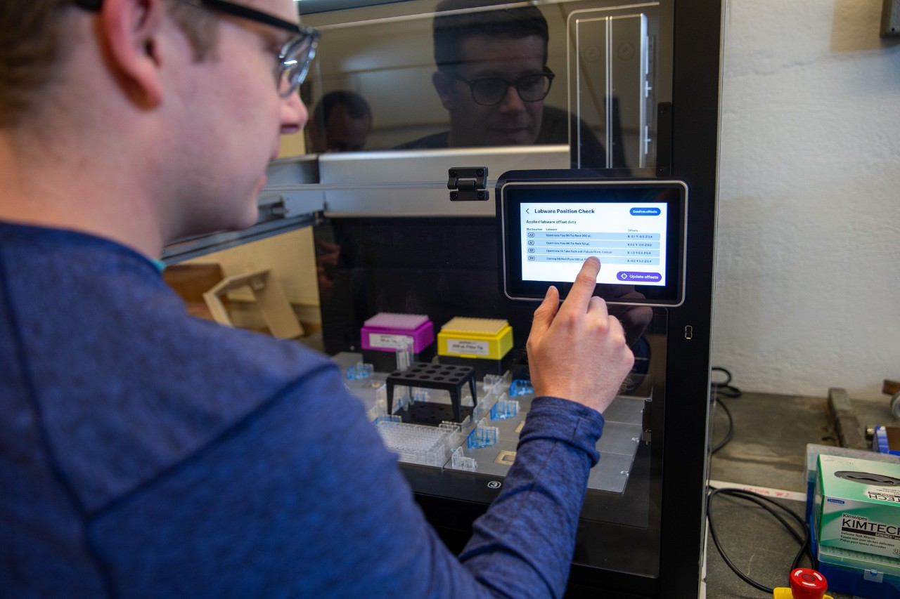 UC Assistant Professor Pietro Strobbia has a new robotic system in his lab that automates the preparation of fluidic sensors. They call it Steven 2.0 after UC doctoral student Steven Quarin who previously had the tedious task of preparing the sensors by hand.