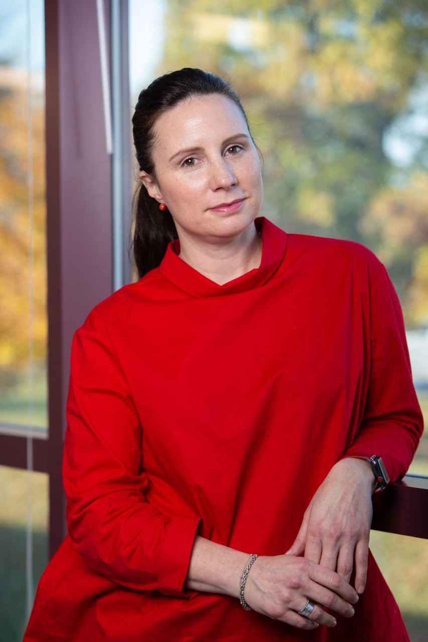 Portrait photo of Claudia Rebola