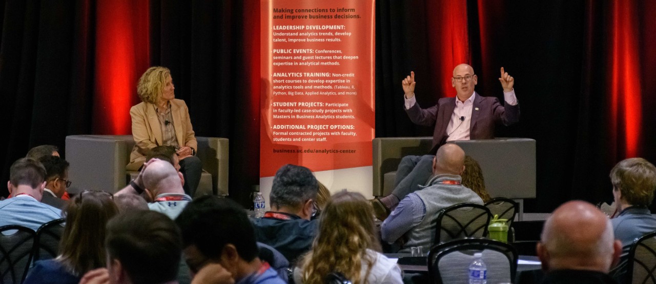 Photo from the fireside chat “Winning with Customers Through AI and Advanced Analytics.”