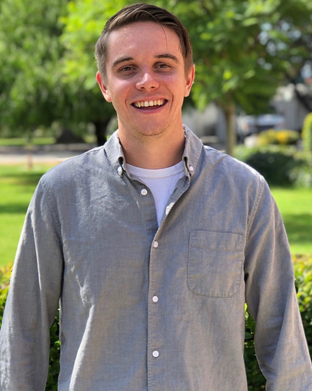 photo of Nicolas Lindgren standing outside smiling