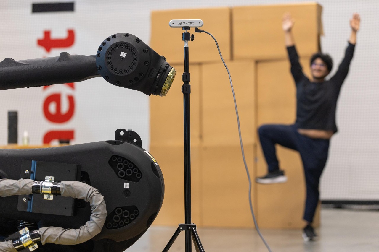 UC College of Engineering and Applied Science Professor Manish Kumar received a $2 million grant to continue his work with Ohio to improve worker safety. Dr. Kumar is developing ways to monitor work spaces to identify ways workers can avoid injuries.