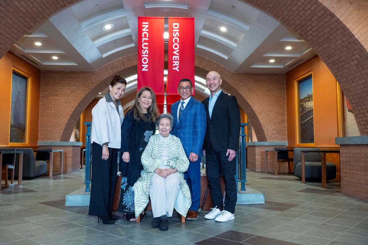 Five members of the Quo family