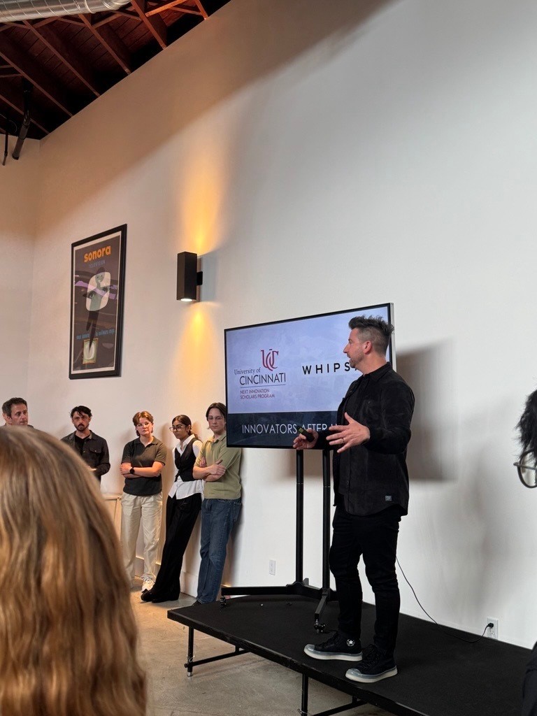 Aaron Bradley, director of the NIS program, welcomes VPs and top innovators from Fortune 500 companies. 