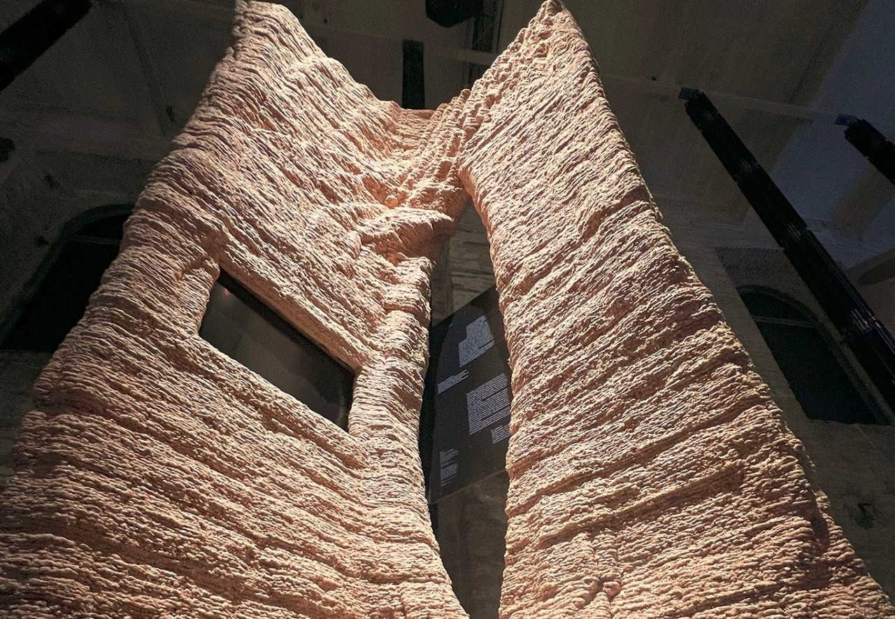 The exhibit "INOSCULAE" is made from wood fibers and plant binders  