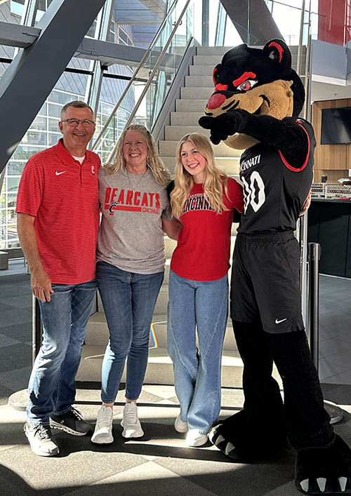 Shea Scarborough with her parents at the Fall 2025 HHS Welcome Reception
