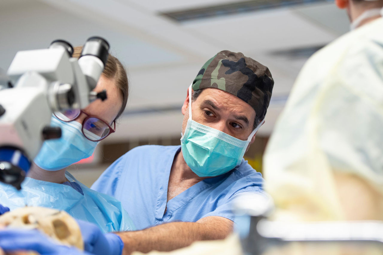 Dr. Charles Prestigiacomo working with students during the Advanced Anatomy of the Head and Neck Course 2021.