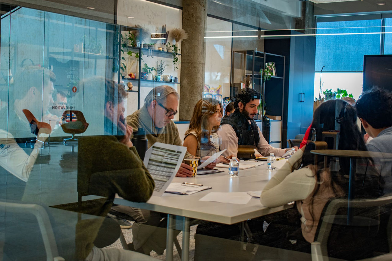 Students heard pitches from Venture Lab alumni Airtrek Robotics, Motiv and TapIn