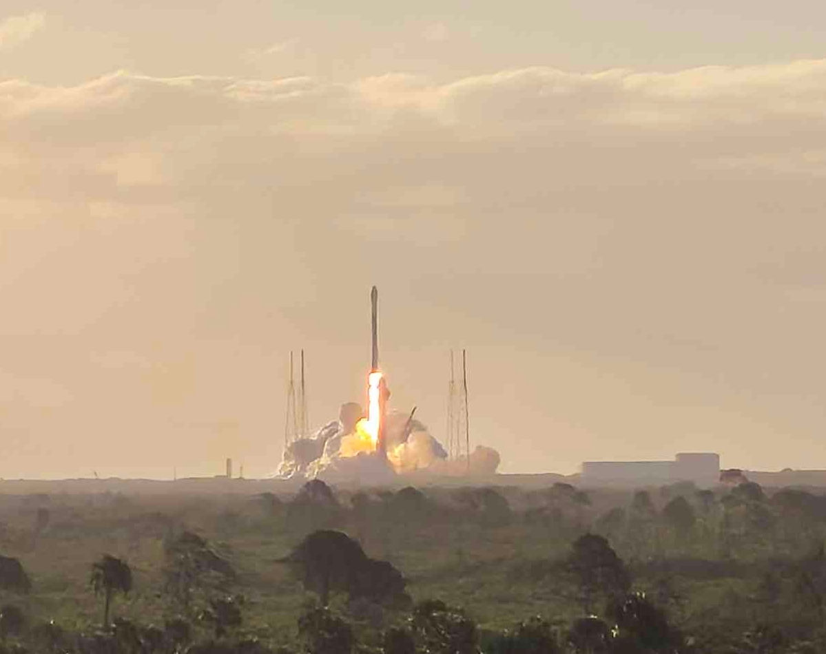 SpaceX leaves Earth with the CubeCats LEOPARDSat-1 on board. 