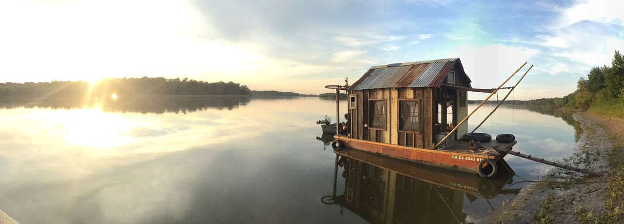 Image of a shanty boat on a river