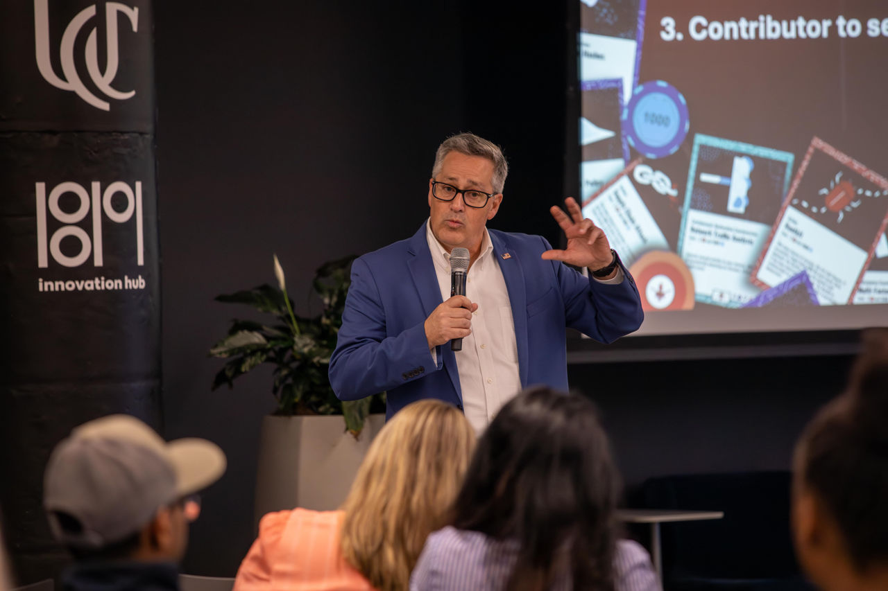 Harknett presenting at Demo Day