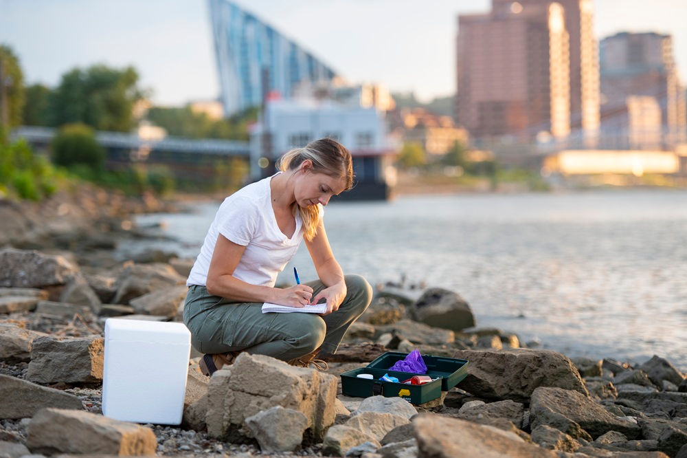 "Push Forward Campaign" Environmental Health water sampling on the Ohio River.