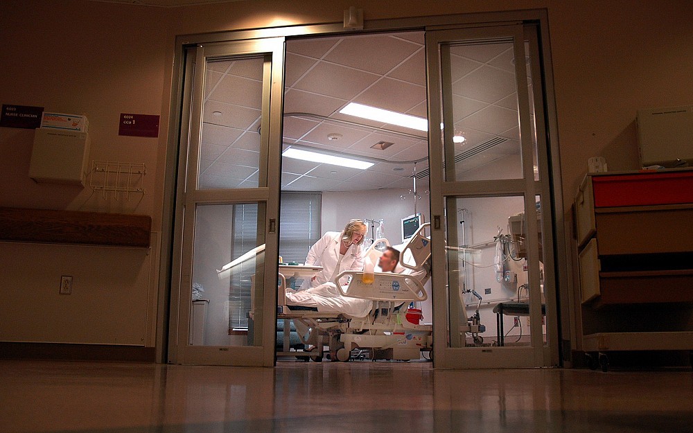 Researchers at the VA Medical Center and UC found non-diabetic patients with high blood sugar (hyperglycemia) in intensive care units have a greater chance of dying. 