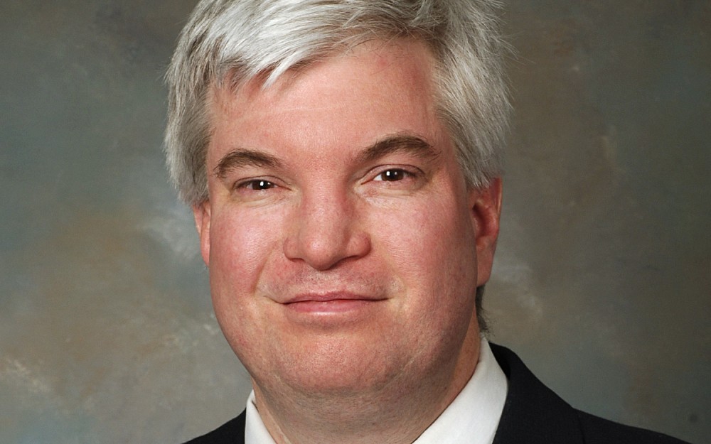 George Shaw, MD, PhD specializes in emergency medicine.