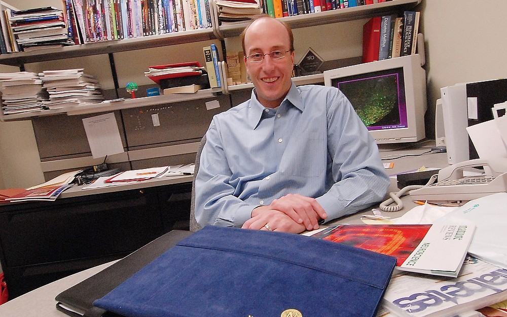 Randy Seeley, PhD, was one of 29 scientists asked to present at the recently concluded 134th Nobel Symposium in Gothenburg, Sweden.