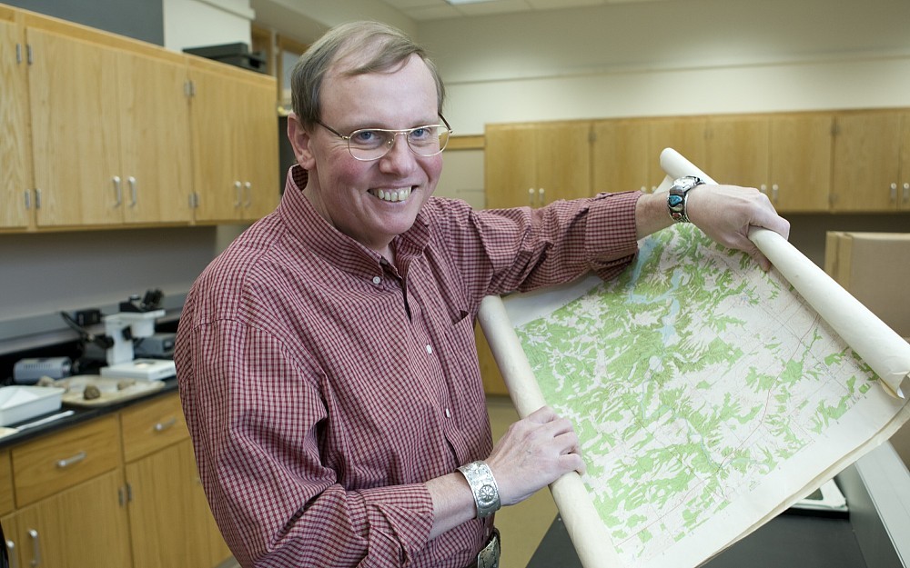 Ken Tankersley, PhD, thanks cardiologist Neal Weintraub, MD, for treating his heart condition and ultimately giving him another lease on life.