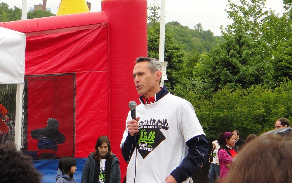 Steve Sutton, MD, at the FAAN walk