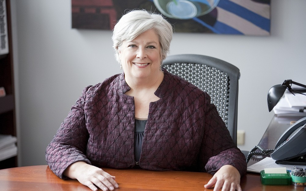 College of Nursing Senior Associate Dean for Academic Affairs 