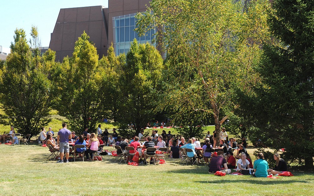 New Allied Health Sciences students meet before the start of classes.