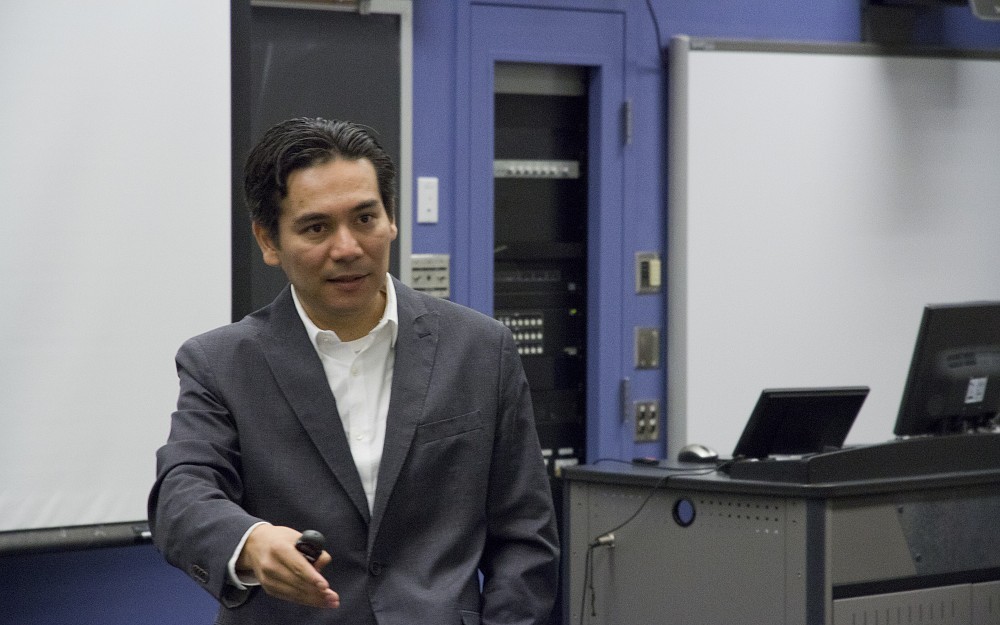 Jonathan Porter, MD, assistant professor of pediatrics, was among the speakers featured at the Latino Medical Students Association (LMSA) conference hosted by UC medical students in August 2012.  