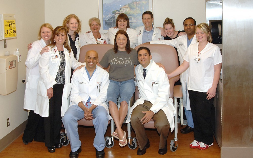 Split liver recipient Andrea Beegle with the transplant team 
