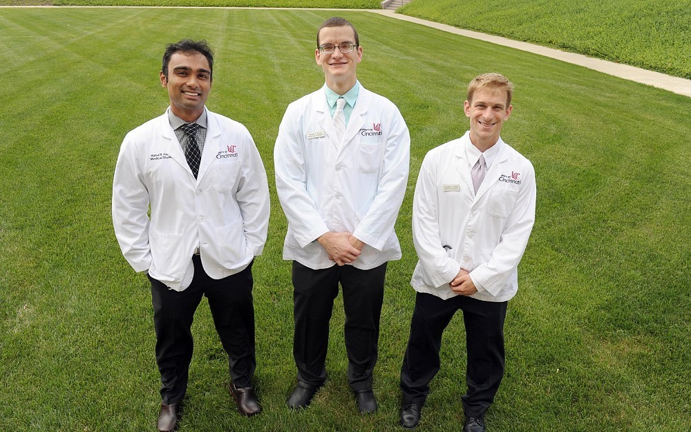 Students winners of the American Association for Thoracic Surgery summer cardiothoracic scholarship (left to right): Rahul Handa, Daniel Dolan and Alexander Meyer
