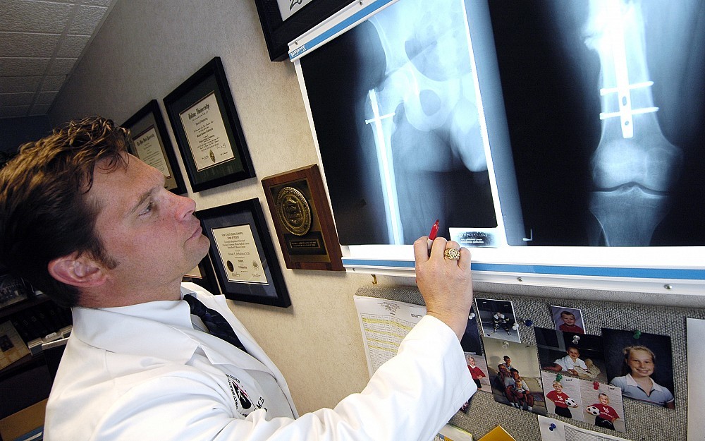 Michael Archdeacon, MD, specializes in musculoskeletal trauma.