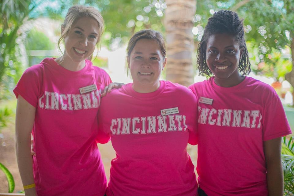 Emily Stewart, Lauren Thomas, Kymberly (Marlena) Thomas in Cancun, Mexico during the 2013 DPT service trip.